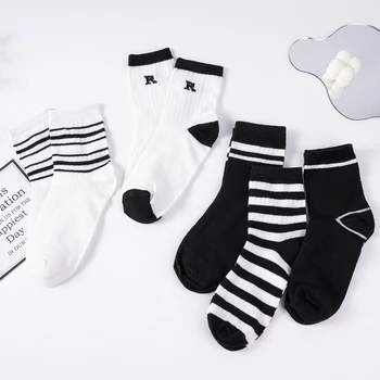 Дамски чорапи есенни прости случайни черни бели райета купчина чорапи за момичета дишаща средна тръба писмо бродерия памук мек