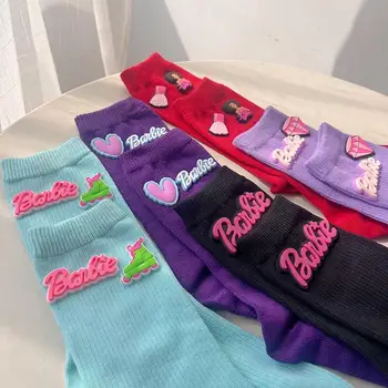 сладък Барби цветни чорапи 2бр аниме писмо средата капачка чорапи Kawaii бродирани универсални средата капачка памукчорапи смешно момиче сърце подарък