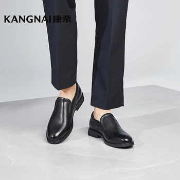 Kangnai Мъжки обувки Естествена кожа Кръгла платформа Апартаменти Меки черни мокасини Мъжки бизнес ежедневни офис обувки