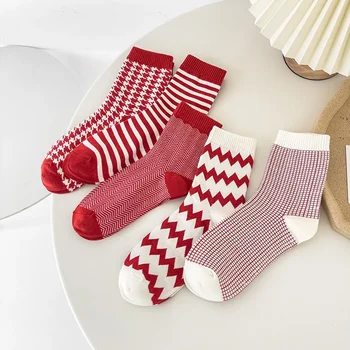 5 чифта / комплект дамски чорапи зима есен средата тръба Houndstooth ивици атлетичен естетически чорапи Y2k червен сладък случайни памучни чорапи